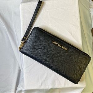 BLACK LEATHER MICHAEL KORS WALLET